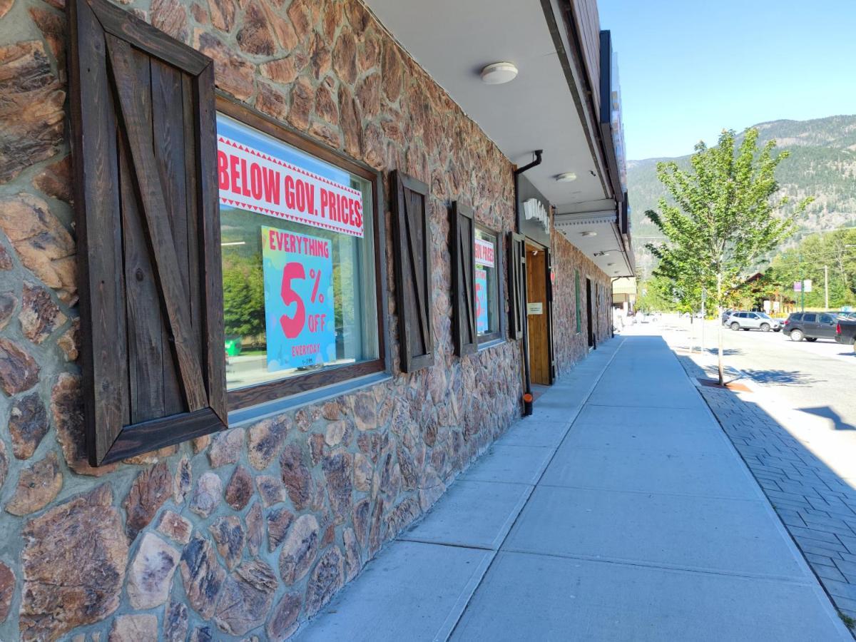 Pemberton Hotel Exterior foto